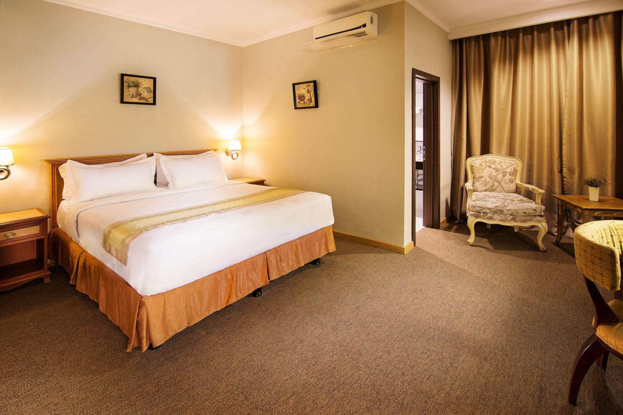 Menumbing Heritage Hotel Pangkal Pinang Eksteriør billede