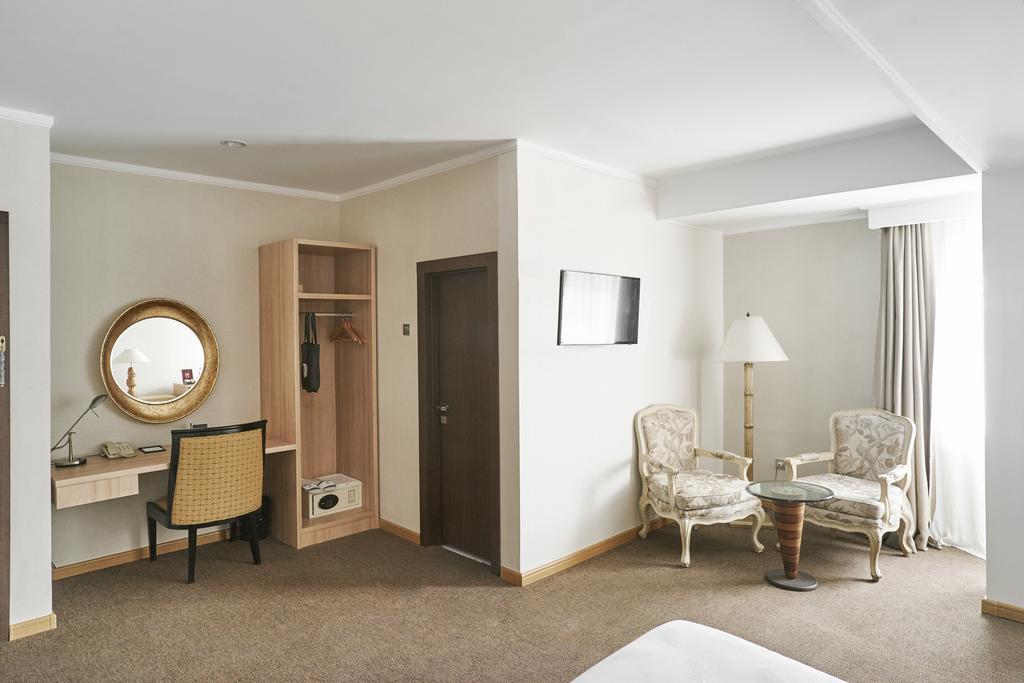 Menumbing Heritage Hotel Pangkal Pinang Eksteriør billede