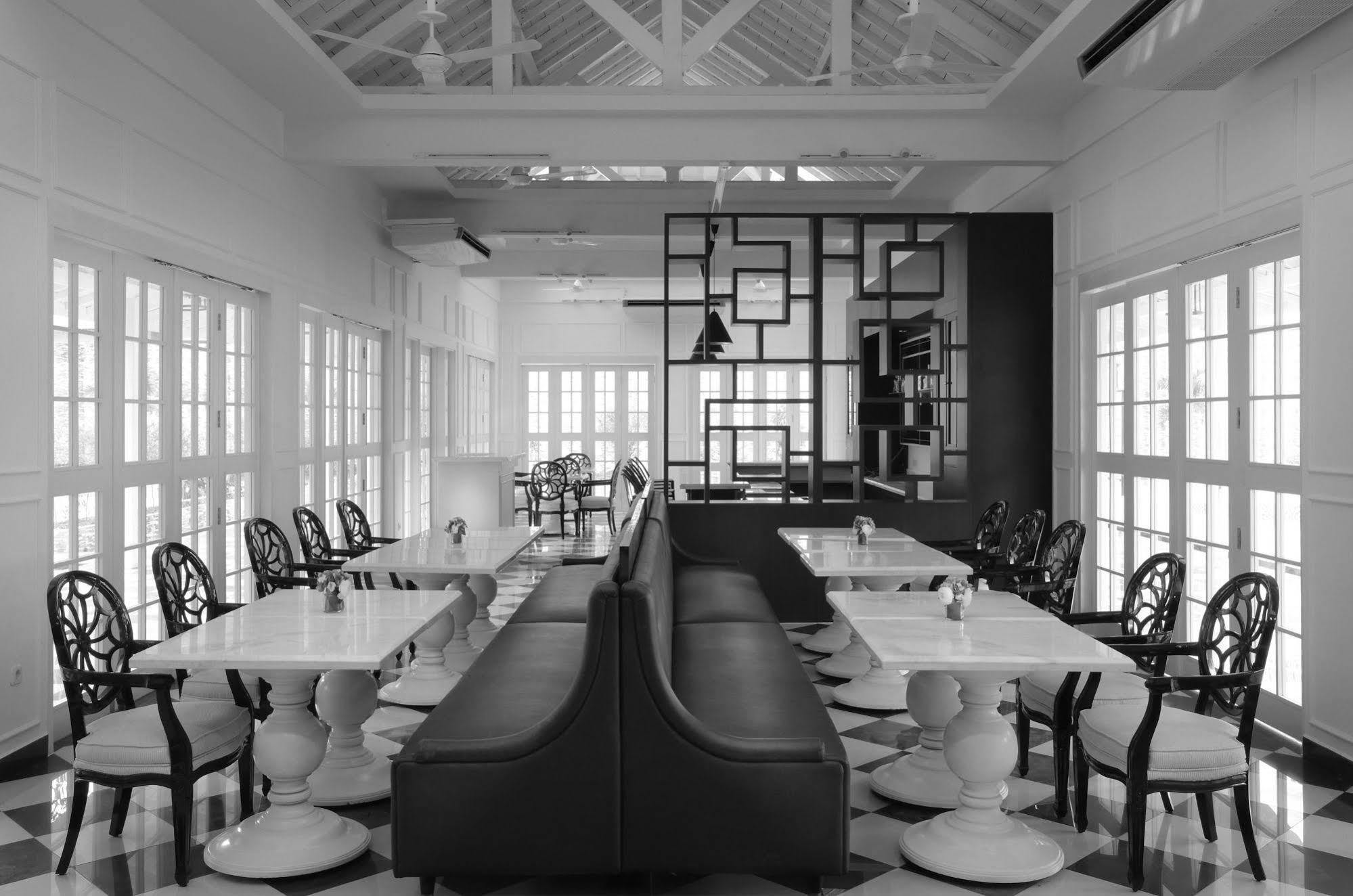 Menumbing Heritage Hotel Pangkal Pinang Eksteriør billede